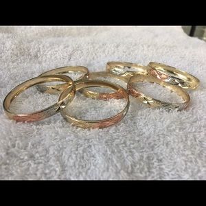 Semanario nuevo y pulserita de niña